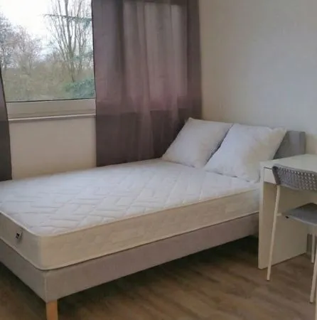 Chambre lit double - étudiant/jeune actif - Évry