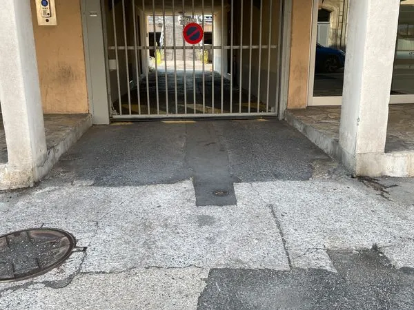Parking couvert