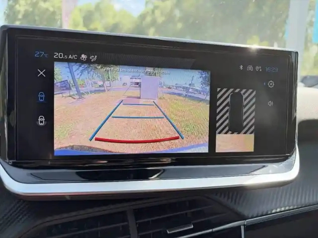 Peugeot 2008 hybrid 110 e-dcs6 — photo 20