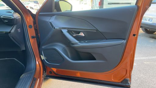 Peugeot 2008 1.2 PureTech 130 - GT-Line – 2020 – 83577 km – Essence – Boîte Manuelle — photo 32