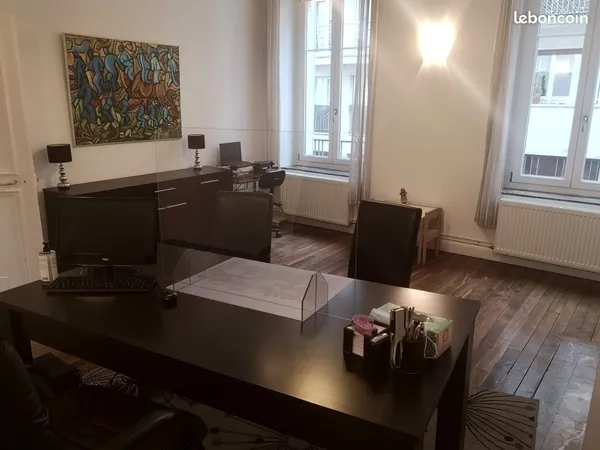 À louer - Bureau / Cabinet pour profession libérale - Nancy Gare / Rue de la Commanderie