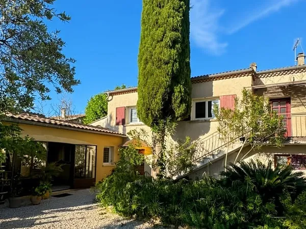 Maison 5 pièces 215 m²