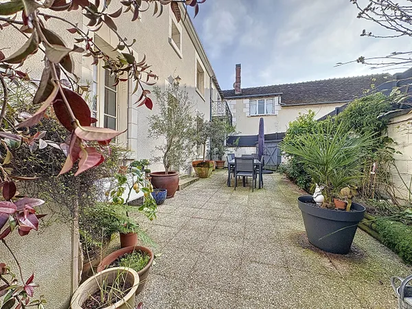 Maison ancienne à vendre à Faverolles sur Cher