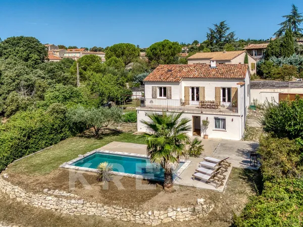 Maison rénovée avec piscine et vue panoramique - 180 m² sur 1 470 m² de terrain