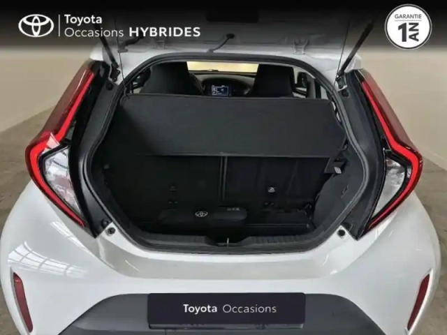 Toyota Aygo x 1.0 vvt-i 72ch dynamic — photo 10