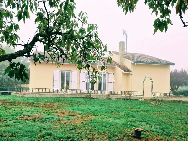 Vends maison - 101 m² - 4 pièces, 2 chambres - Chadrac 43770