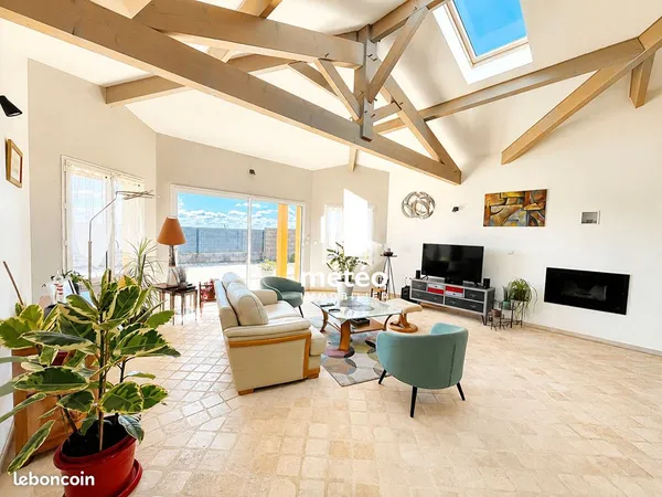Maison 5 pièces 158 m²