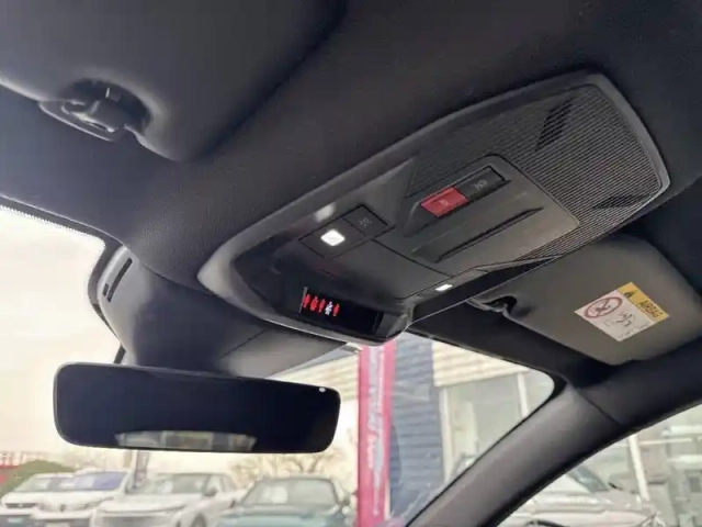 Peugeot 408 phev 225 e-eat8 — photo 52