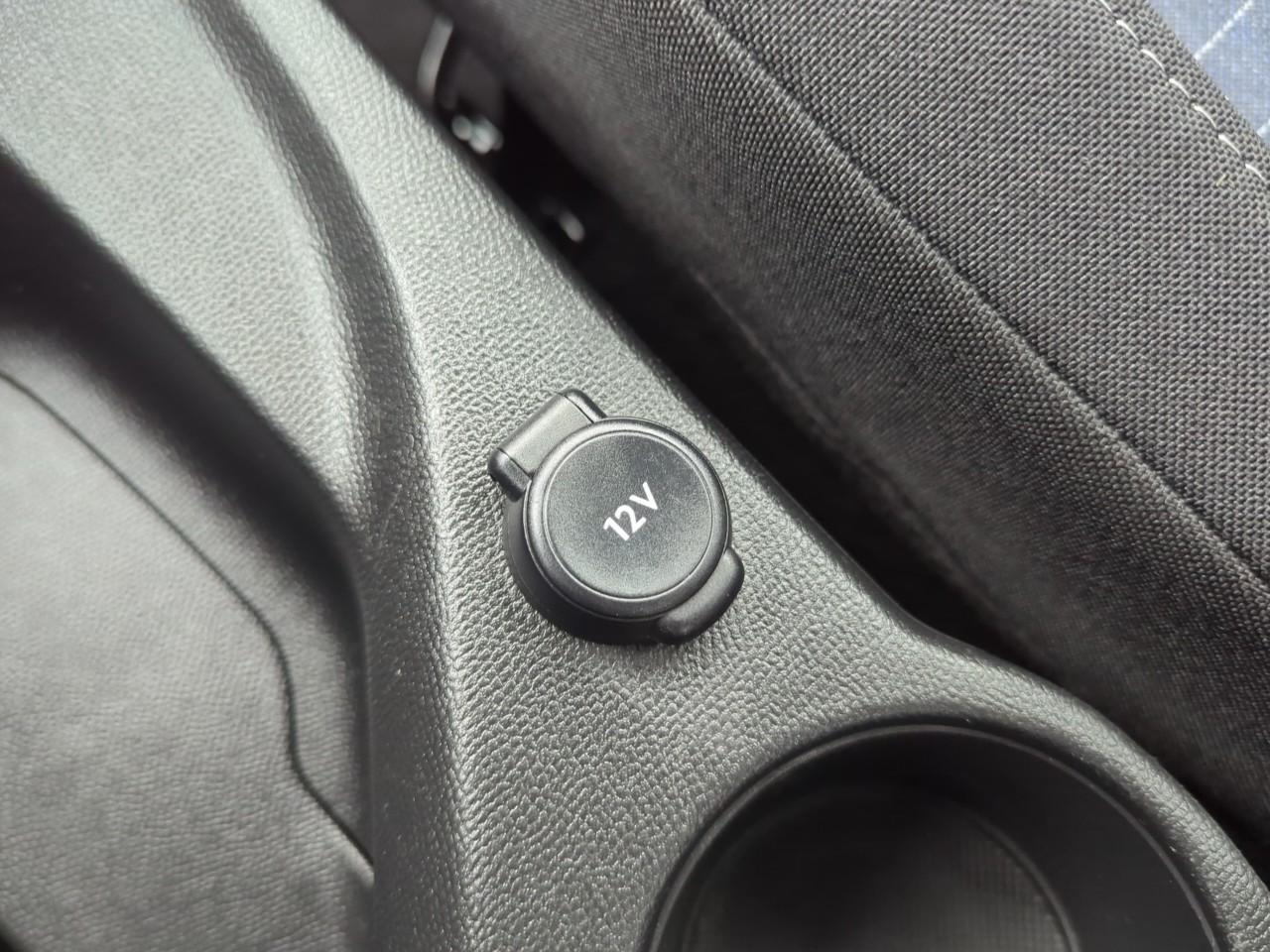 Peugeot 208 puretech 75 s&s bvm5 like — photo 22
