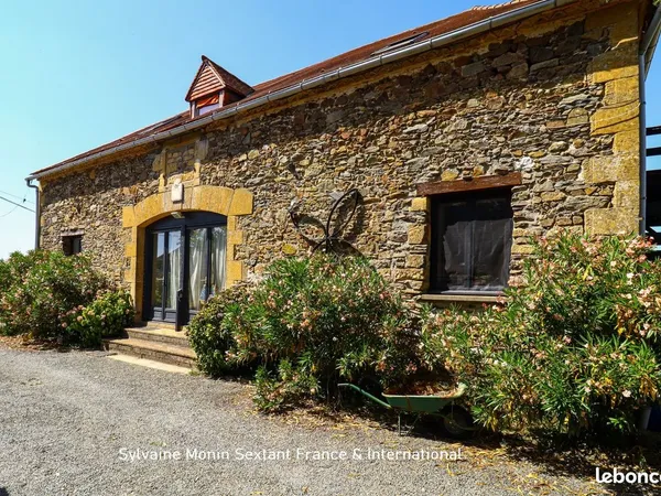 Maison 8 pièces 180 m²