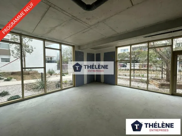 Local commercial 334 m²