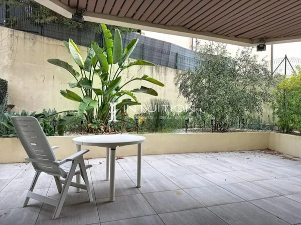 Cannes - Stanislas : Appartement 2 pièces en rez-de-jardin