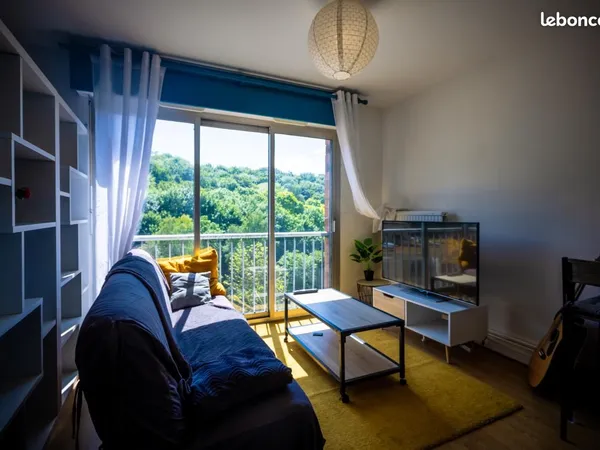 Studio 1 pièce 28 m²