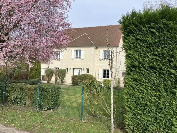 Maison au calme à 35 min de Roissy, 10 min de A1 Pavillon