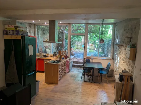 Maison de ville avec dépendance
