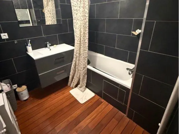 Joli T2 récent avec balcon Annemasse