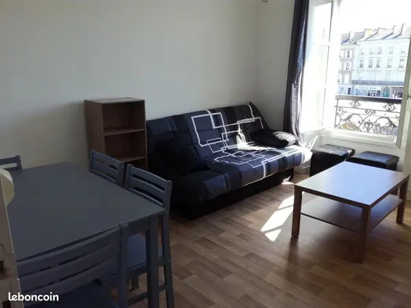 T2 meublé de 28 m² - Lumineux avec vue sur la Mayenne - Laval