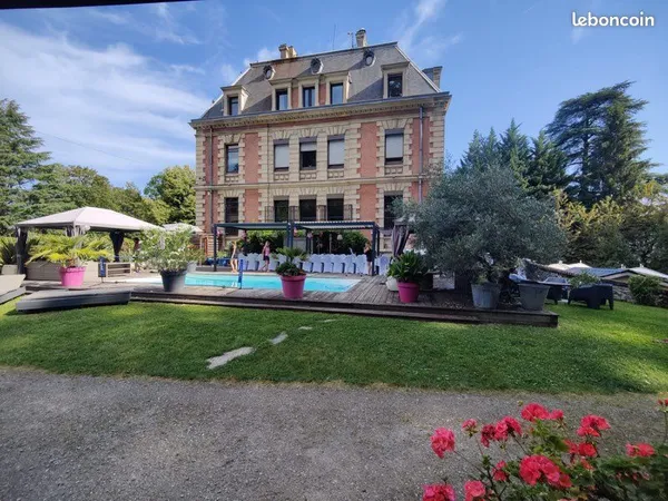 Chambre individuelle meublée
