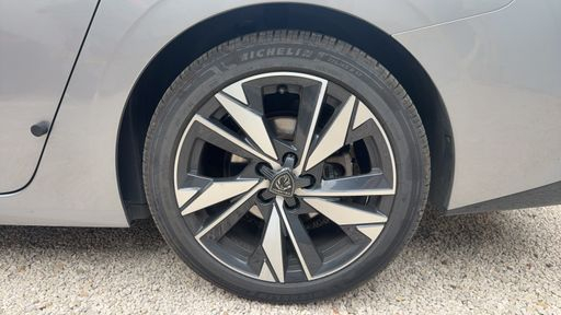 Peugeot 308 SW 1.5 BlueHDi 130 EAT8 - Allure Pack – 2023 – 120877 km – Diesel – Boîte Automatique — photo 6