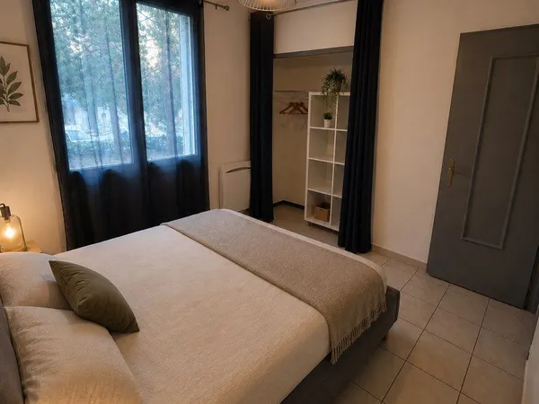 T3 MEUBLÉ REFAIT À NEUF - Garage et cave