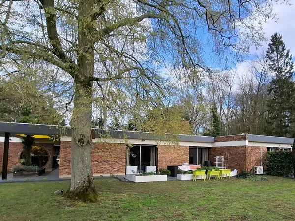 Maison 6 pièces 313 m²