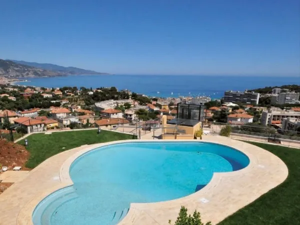 Direct propriétaire : F3 vue mer panoramique, Terrasse 33m2 et Piscine