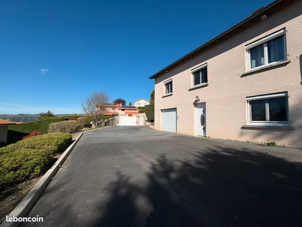 Maison à Villars 210m2 - 440 000 euros