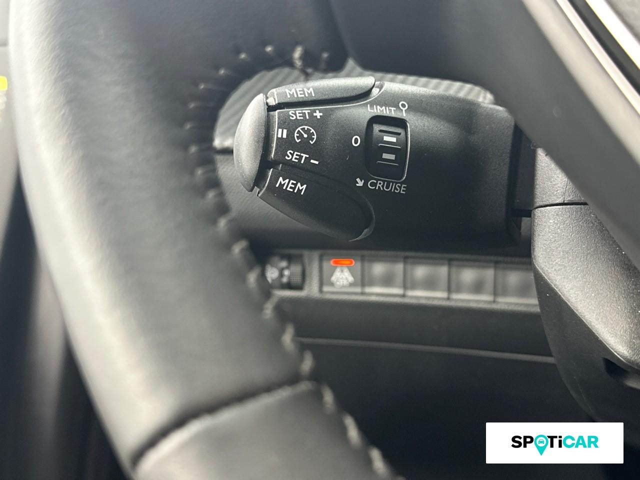 Peugeot 208 1.2 puretech 100ch s&s allure eat8 — photo 18