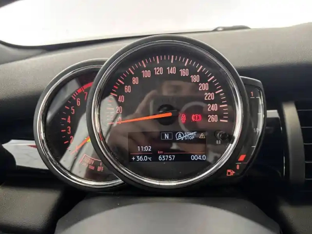 Mini Mini cabriolet cooper 136 ch — photo 34