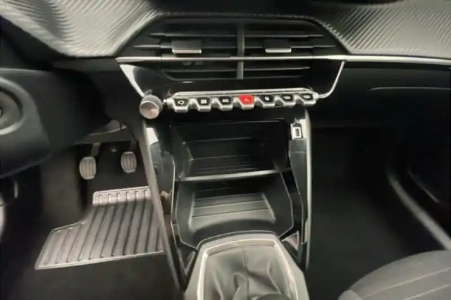Peugeot 208 puretech 75 s&amp;s bvm5 — photo 17