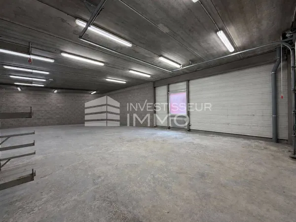 Local d'activité 361 m²