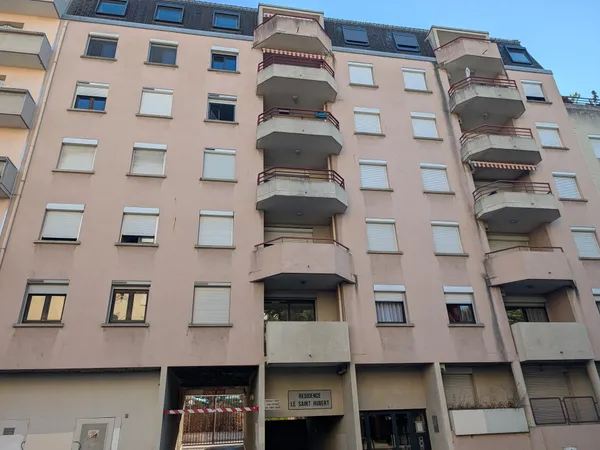 T1 avec place de parking sécurisée