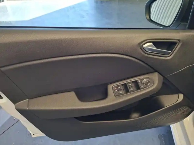 Renault Clio blue dci 100 — photo 13