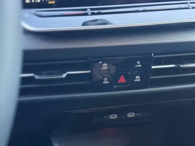 Volkswagen Golf 1.5 ehybrid 204 dsg6 — photo 37