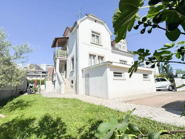 Immeuble 6 pièces 145 m²