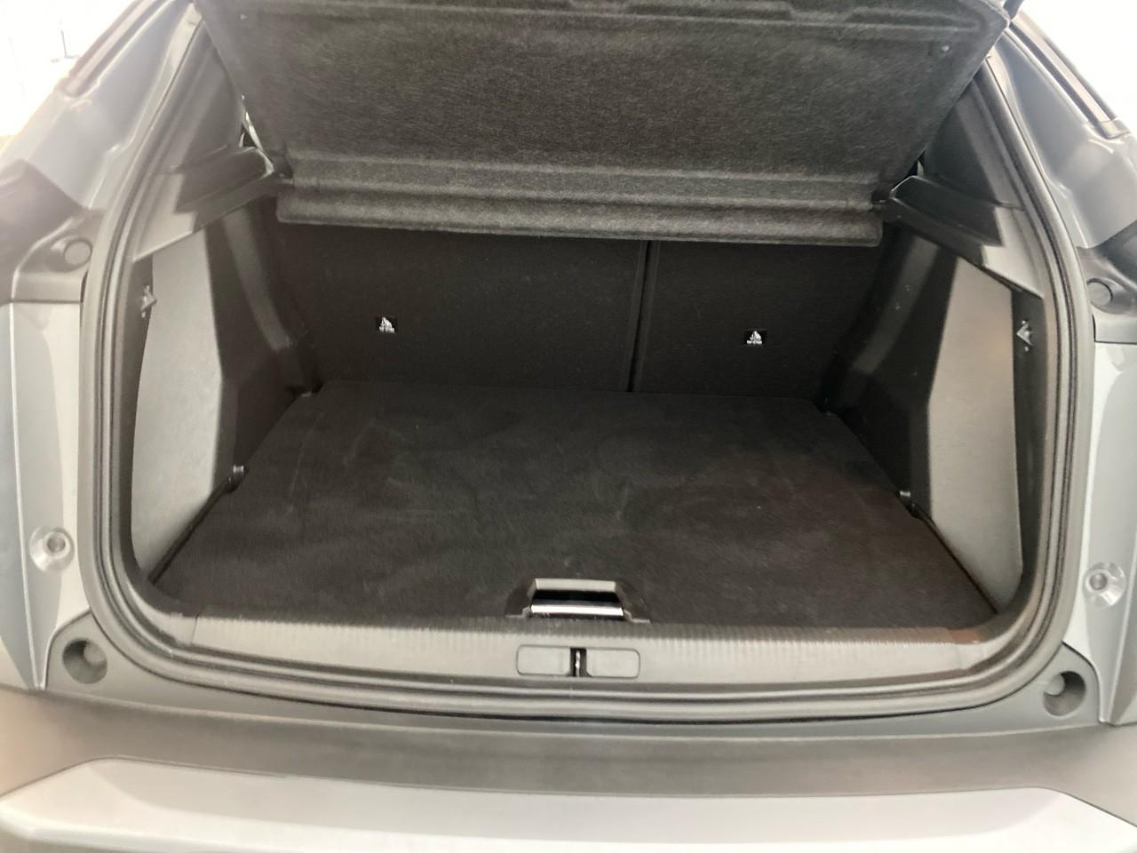 Peugeot 2008 e-2008 156ch 54 kwh gt — photo 6