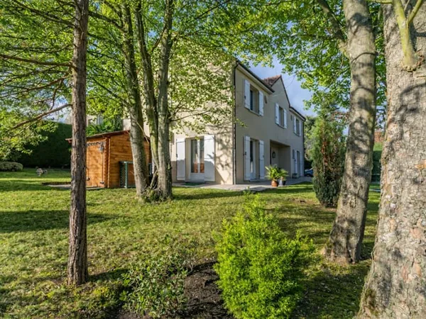 Maison 8 pièces 245 m²