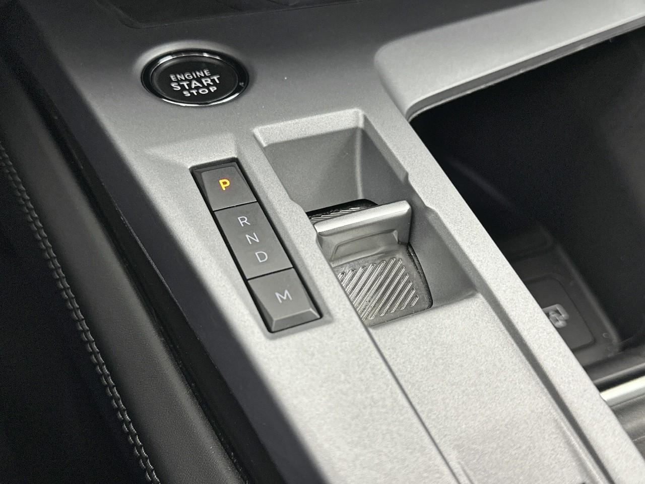 Peugeot 308 sw puretech 130ch s&s eat8 allure pack — photo 30