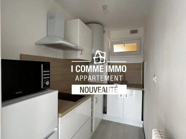 Studio avec balcon à Lens