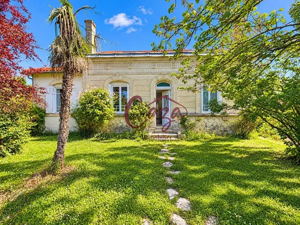 Maison familiale en Pierre avec terrain divisible