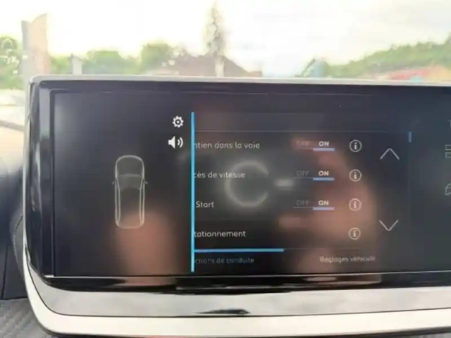 Peugeot 208 hybrid 110 ch e-dcs6 — photo 17