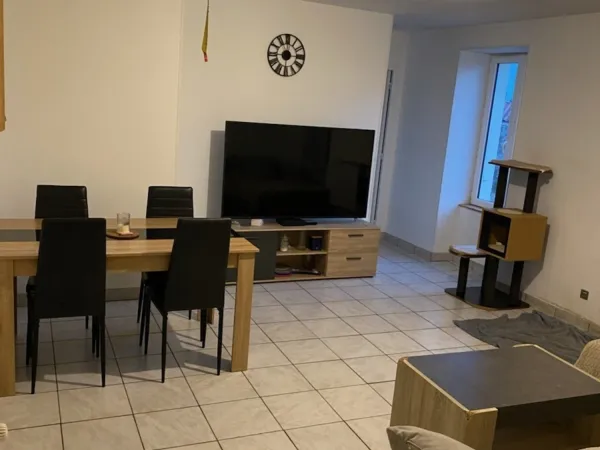 LUCON QUARTIER HYPER U ADORABLE MAISON DE PLAIN PIED 80M² RENOVEE AVEC 2 CHAMBRES ET JARDIN CLOS