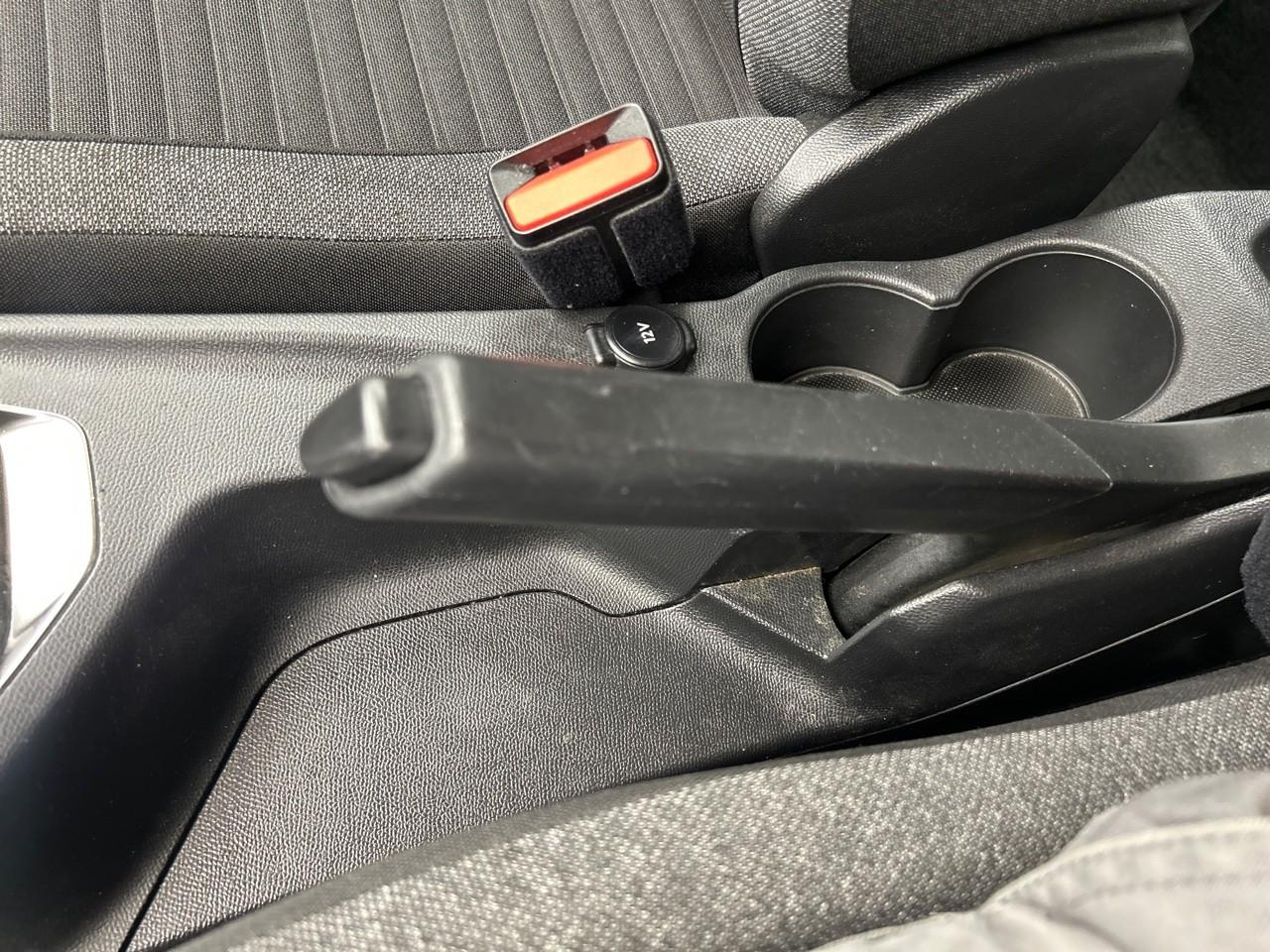 Peugeot 208 puretech 75 s&s bvm5 active business — photo 18