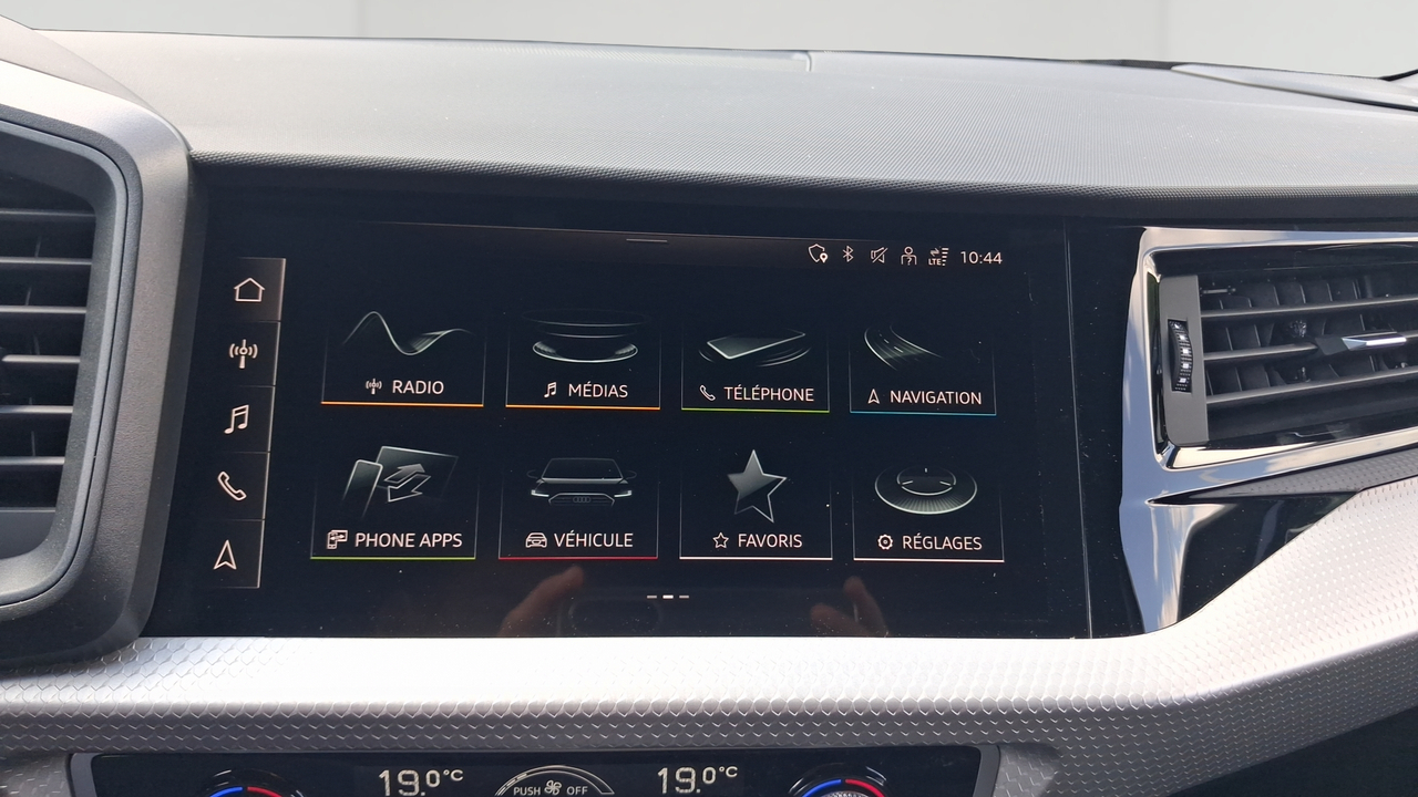 Audi A1 Sportback 30 TFSI 116 ch S tronic 7 — photo 11