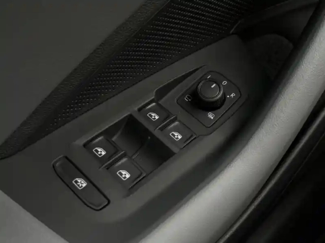 Volkswagen Passat 2.0 tdi evo scr 150 dsg7 — photo 32
