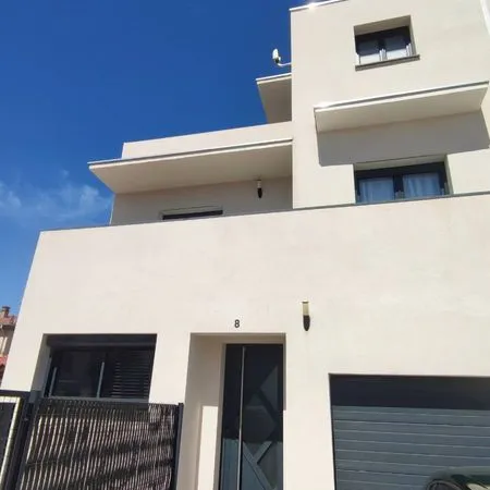 Maison neuve- Vue imprenable sur le Canigou