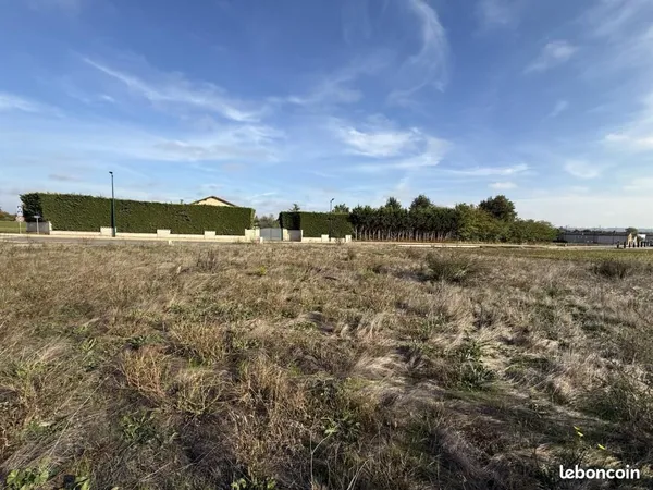 Terrain 686 m² Saint Georges De Reneins
