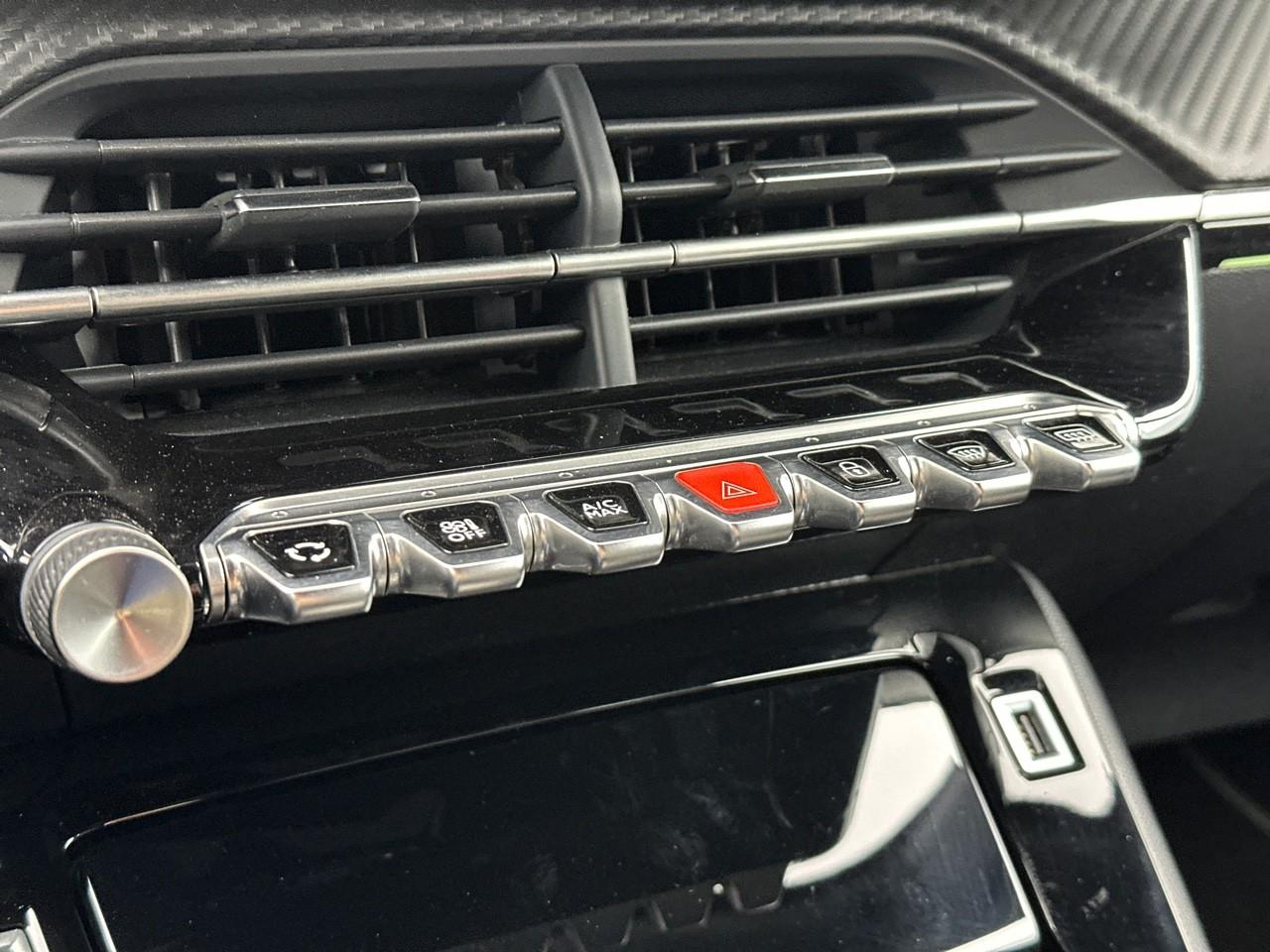 Peugeot 2008 puretech 130 s&s eat8 gt — photo 27