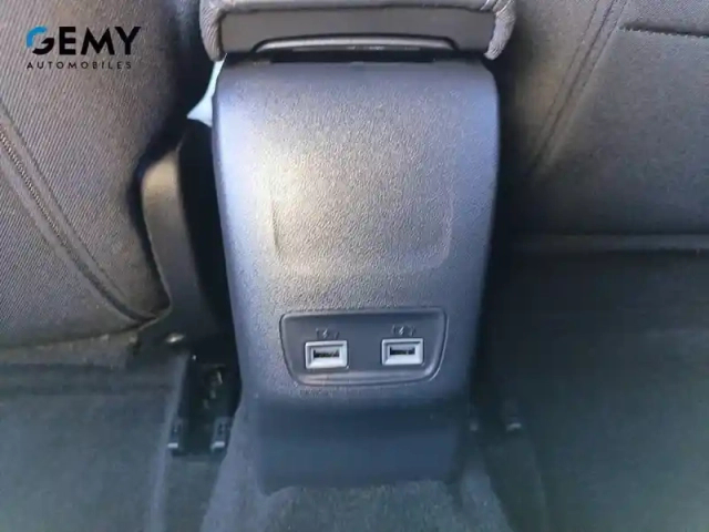 Peugeot 2008 electrique 136 ch — photo 23