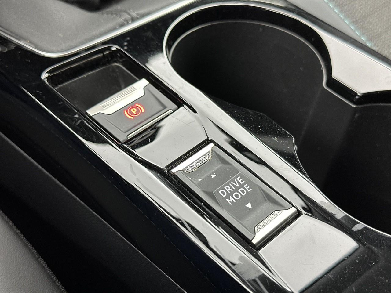 Peugeot 2008 puretech 130 s&s bvm6 allure pack — photo 31